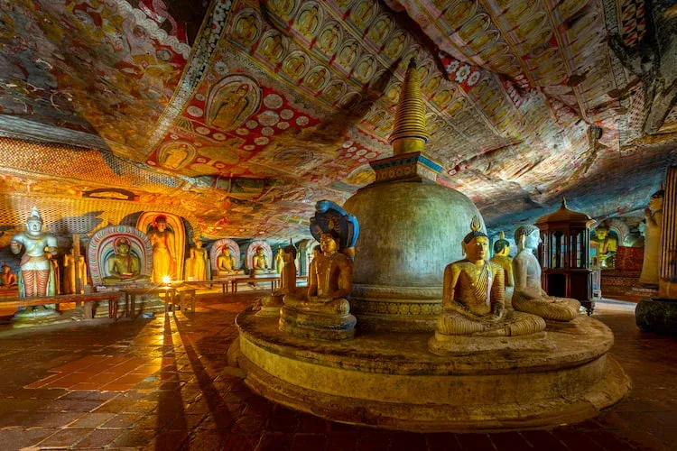 NGÀY 3: HABARANA – NÚI SƯ TỬ SIGIRIYA – KANDY (Ăn sáng, trưa, tối)